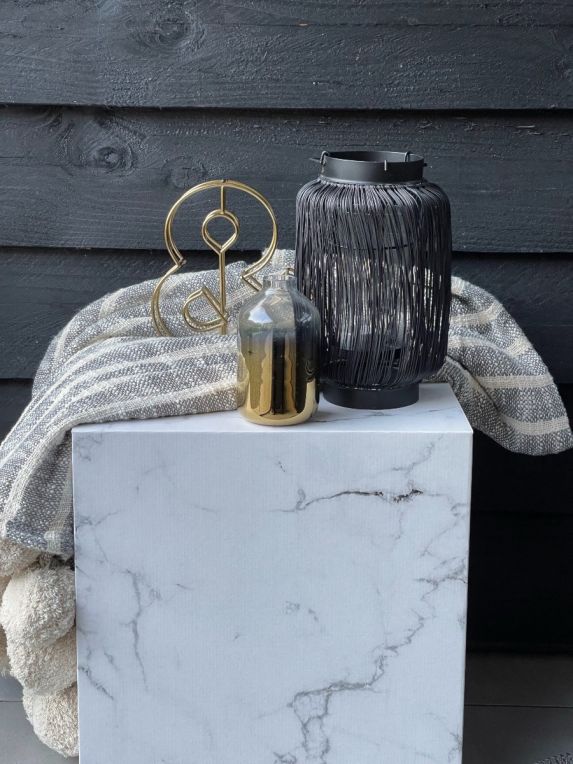 Beistelltisch / Sitzwürfel / Nachttisch mit weißem Marmordruck. Zum Präsentieren Ihrer Produkte/Zubehör. Einfach zu falten/entfalten, wiederzuverwenden und zu transportieren