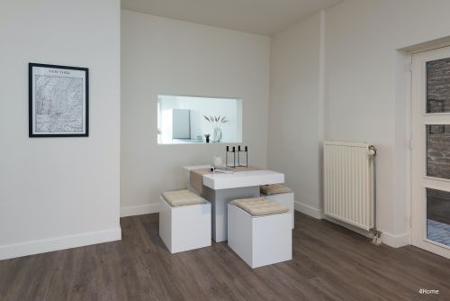 CUBIQZ ESSTISCH MIT 2 SITZWÜRFELN AUS PAPPE FÜR HOME STAGING