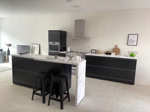 Bartisch - Bartheke aus Pappe | eine stilvolle, moderne Ergänzung für Ihre Pappküche.