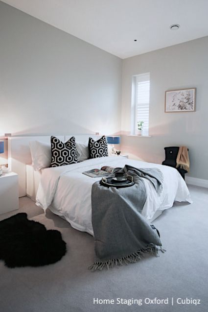 Schlafzimmermöbel aus Pappe. Doppelbett mit Kopfteil 190x150