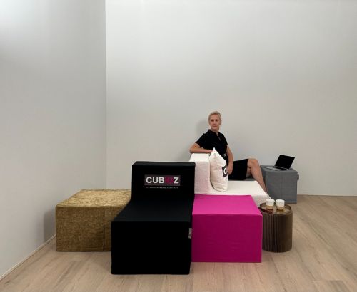 Sitzbarer Stuhl aus Pappe: Erstellen Sie einen Sessel, ein Sofa, ein Ecksofa oder eine Inselcouch – die Möglichkeiten sind endlos!