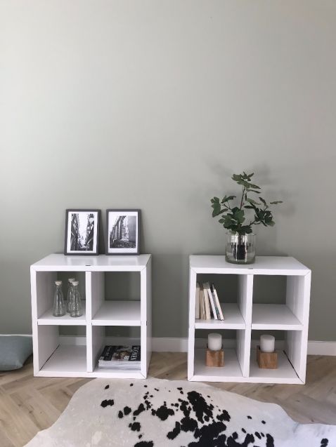 LUUCK das modulare Möbelsystem aus Karton von CUBIQZ welches besteht aus gefalteten Pappplatten, die auf eine clevere Art und Weise verbunden werden, und deshalb unendlich viele Möglichkeiten bietet um das Möbelstück ganz nach Ihren eigenen Wünschen zusam