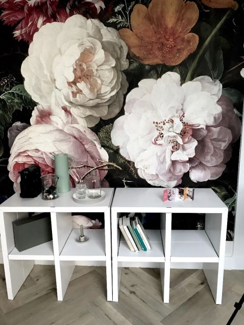 LUUCK das modulare Möbelsystem aus Karton von CUBIQZ; gefalteten Pappplatten auf eine clevere Art und Weise verbunden. Das bietet unendlich viele Möglichkeiten