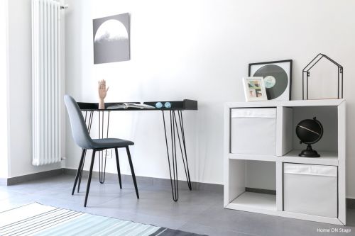 CUBIQZ LUUCK modularer Fächerschrank aus Pappe mit Fächern für Home Staging, Präsentationen und flexible Einrichtung.