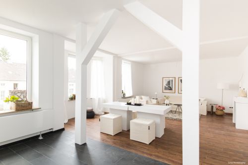 SITZWÜRFEL INKLUSIVE STOFFBEZUG in der Farbe OFF WHITE (Preis ist exklusive Accessoires)