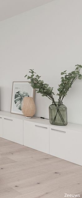 TV-MÖBEL AUS PAPPE FARBE WEISS - für Home Staging