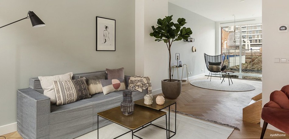 Cubiqz Pappcouch mit maßgeschneiderten Stoffbezug kaufen für Home Staging