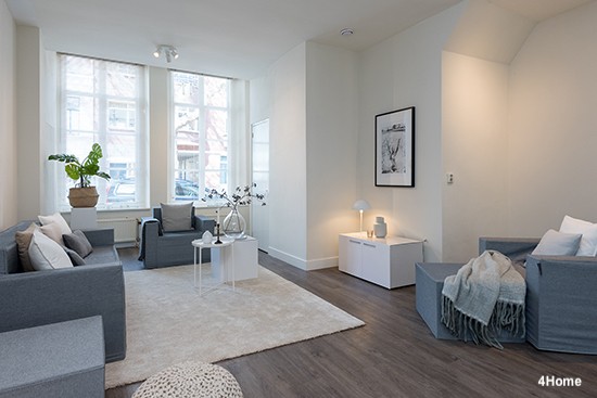 Home Staging Nachher Beispiel Wohnzimmer eingerichtet mit Cubiqz Pappmöbeln