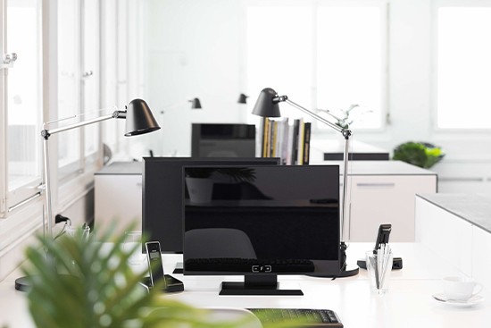 T-Raumplaner mit cubiqz Büromöbel aus Pappe T-Raumplaner mit cubiqz Büromöbel aus Pappe