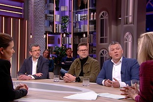 Buchattrappen für die niederländische Talkshow Jinek RTL 4